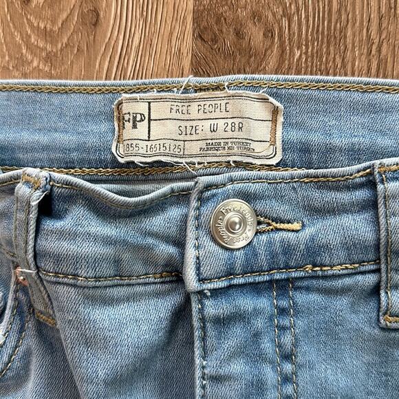 Free People Light Wash Distressed High Rise Skinny Jeans Size 28 - Picture 3 of 6